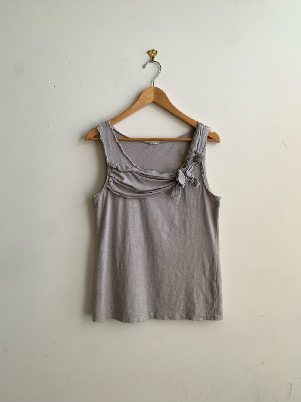 Y2K Gray Sleeveless Knot-Accent Tank Top